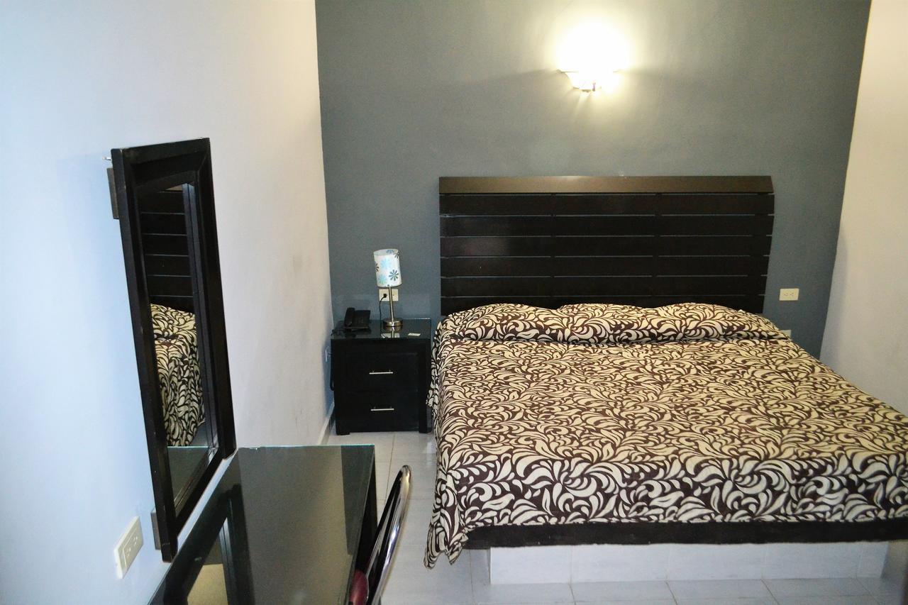 Hotel Laguna Inn Torreón Esterno foto