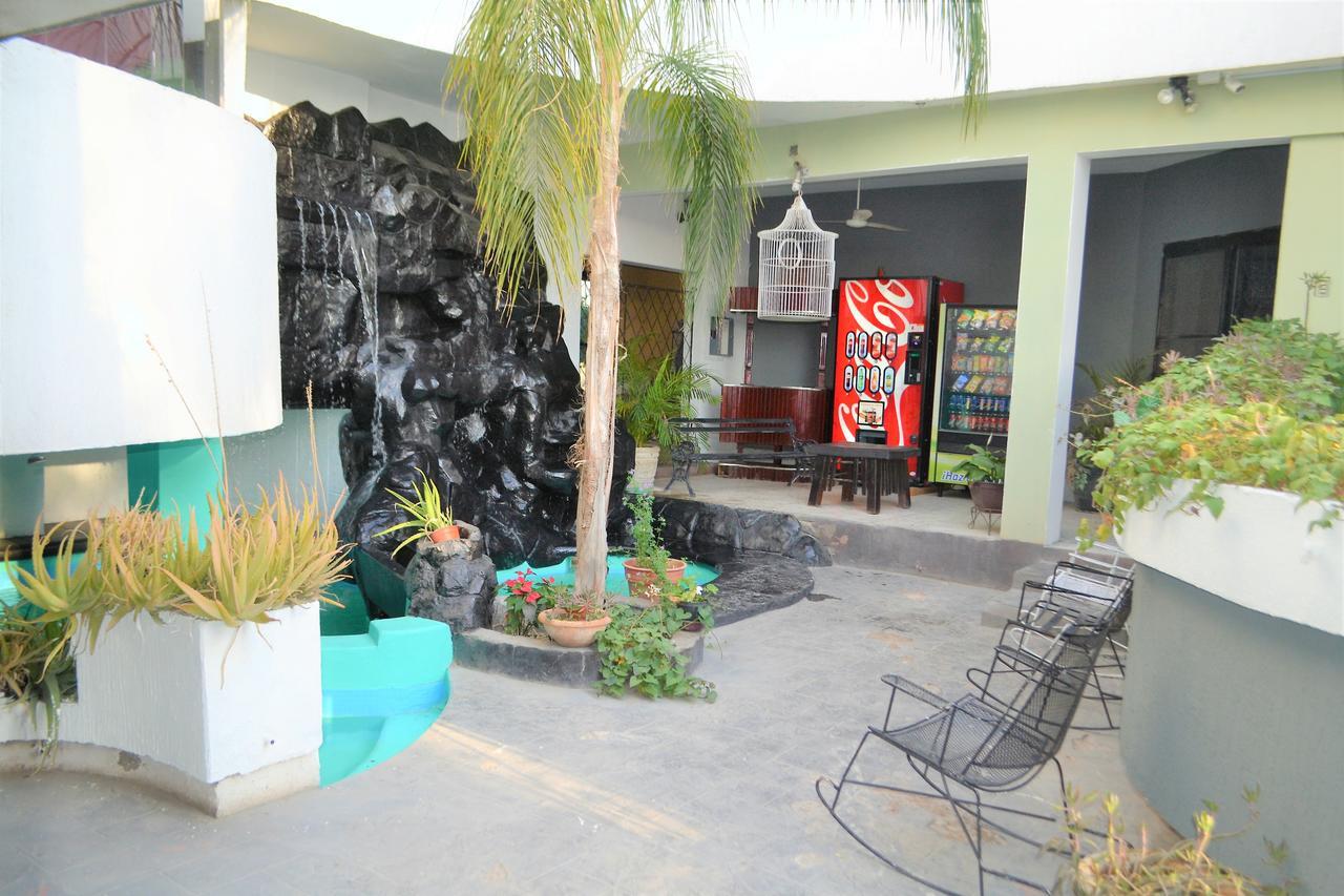 Hotel Laguna Inn Torreón Esterno foto